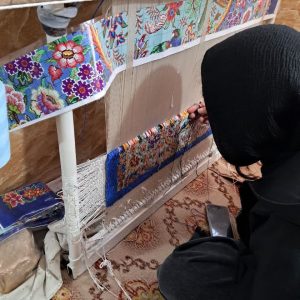 اشتغال خانگی ،بافت فرش ۶۰در ۹۰